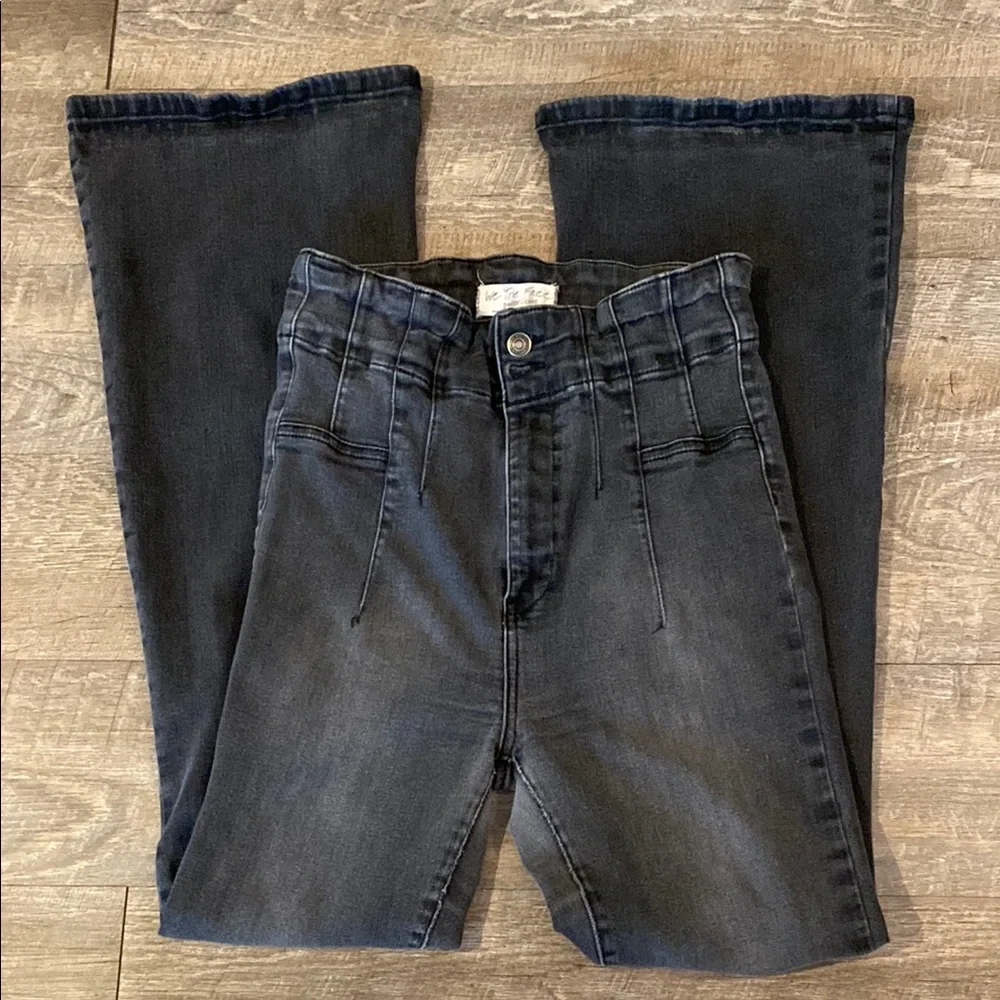 We The Free Jayde Flare Jeans Ridge Grey size 31 - Picture 2 of 9